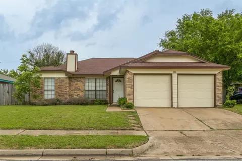 604 Red Coat Ln, Arlington, TX 76002