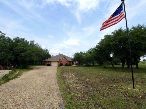 6571 Veal Station Rd, Weatherford, TX 76085