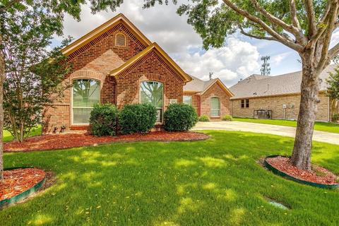 213 Parakeet Dr, Desoto, TX 75115