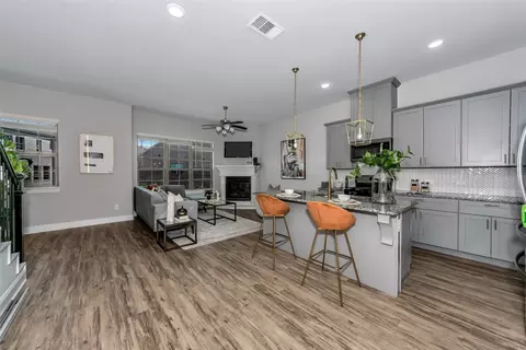 2546 Plumas Dr, Lewisville, TX 75067