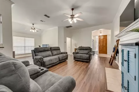 4753 Van Zandt Dr, Fort Worth, TX 76244