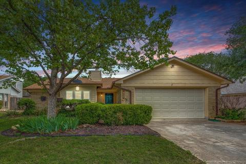 1044 W Hills Ter, Saginaw, TX 76179