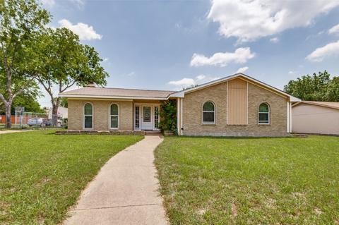 106 N Valley St, Red Oak, TX 75154