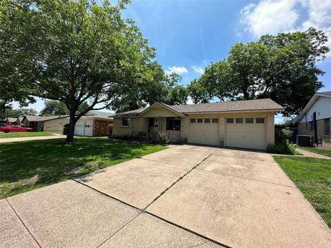 2904 E Mitchell St, Arlington, TX 76010