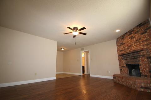 7324 NE Loop 820, North Richland Hills, TX 76180