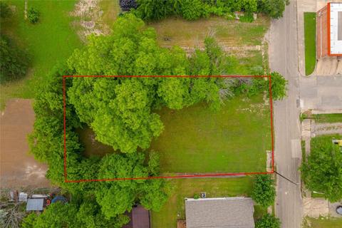 1506 Maloney St, Commerce, TX 75428