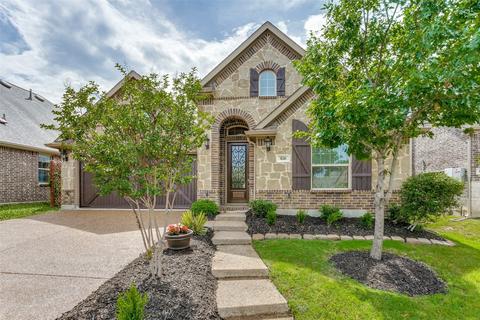 631 Bridgewater St, Euless, TX 76039