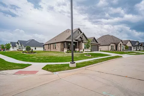 2027 Spieth St, Granbury, TX 76048
