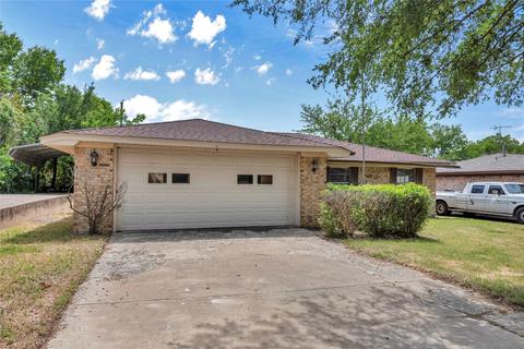 309 Jagoe St, Krum, TX 76249