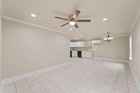 404 E Travis St, Mexia, TX 76667 photo 3