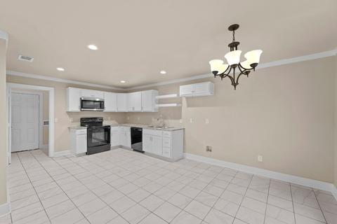 404 E Travis St, Mexia, TX 76667 photo 5