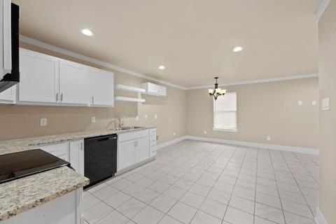 404 E Travis St, Mexia, TX 76667 photo 10