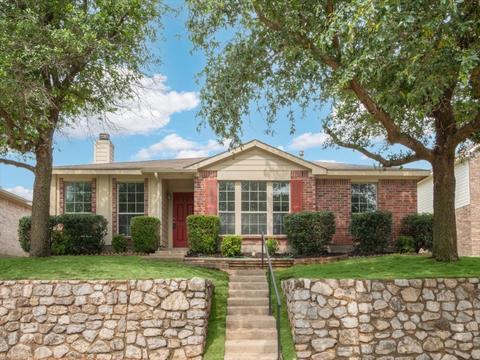 2949 Midbury Dr, Lancaster, TX 75134