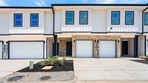 1009 17th St, Plano, TX 75074