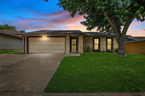 1107 Cedar Hill Ln, Arlington, TX 76014