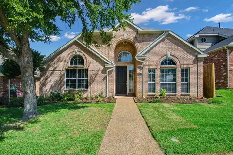 1811 Dew Valley Dr, Carrollton, TX 75010