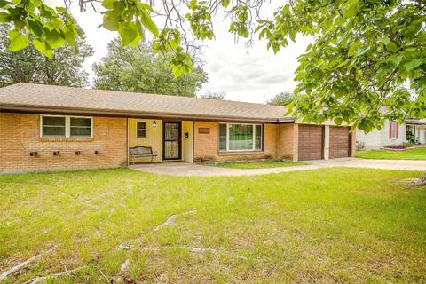 3000 Conejos Dr, Fort Worth, TX 76116