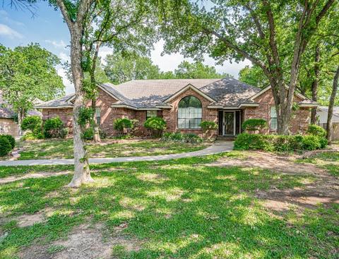 6713 Westover Dr, Granbury, TX 76049