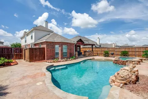 2128 Pecan Ridge Dr, Forney, TX 75126