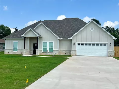 664 Dela Cruz Dr, Winnsboro, TX 75494