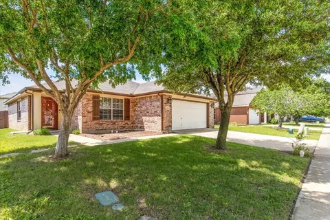 133 Jefferson Dr, Venus, TX 76084
