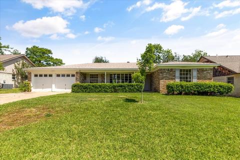 3704 Glenmont Dr, Fort Worth, TX 76133