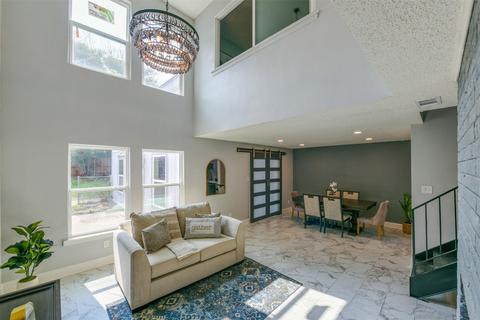 2106 Fleur De Lis Ct, Arlington, TX 76012