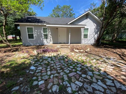 323 Center Ln, Fort Worth, TX 76140