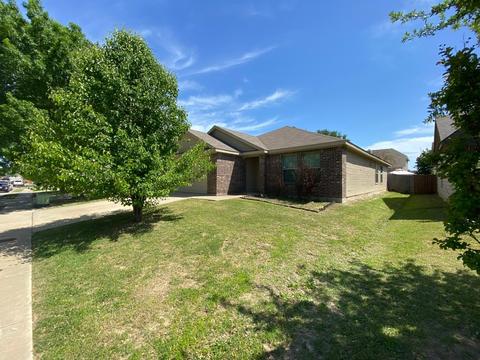 2828 Saint Bernard Dr, Dallas, TX 75233