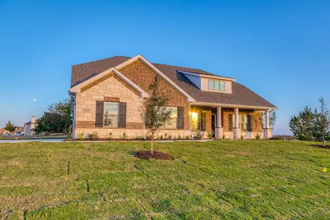 313 Falcon Ct, Springtown, TX 76082