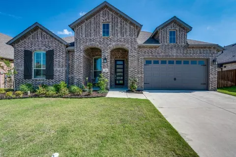 464 Wolf Creek Dr, Waxahachie, TX 75165