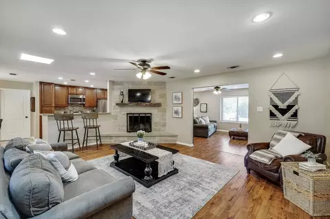 8612 Martin Dr, North Richland Hills, TX 76182