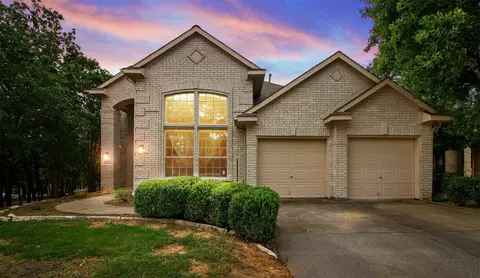 2116 Vista Ct, Corinth, TX 76210