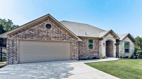 1303 Ute Ct, Granbury, TX 76048