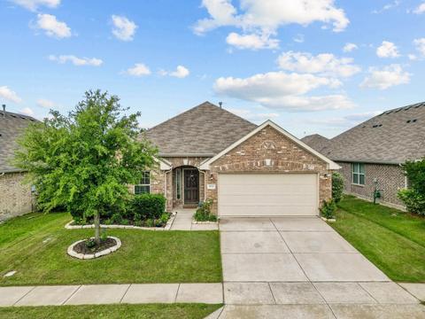 804 Silvermoon Dr, Little Elm, TX 75068