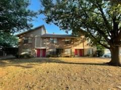 3065 W Sycamore Cir, Euless, TX 76040