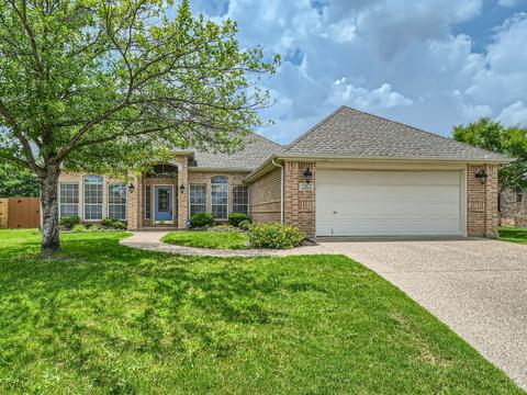 6 Nora Ct, Pantego, TX 76013