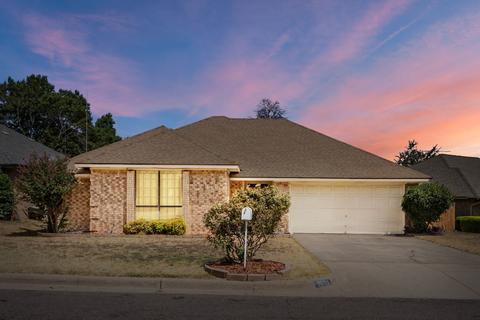 3916 Singleleaf Ln, Fort Worth, TX 76133