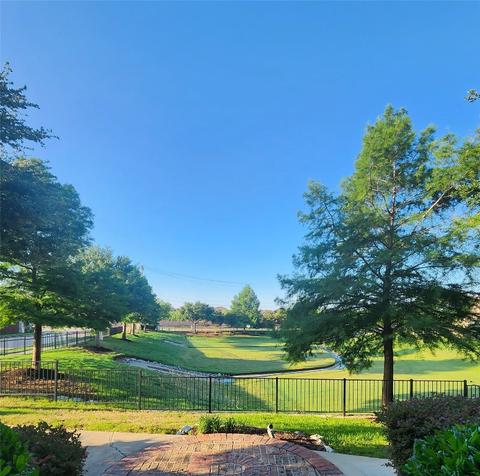 4213 Swan Forest Dr #B, Carrollton, TX 75010