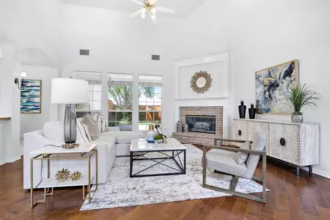 5707 Southampton Dr, Richardson, TX 75082