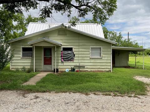 611 E Idaho St, Seymour, TX 76380