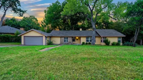 2115 Elmwood Blvd, Dallas, TX 75224