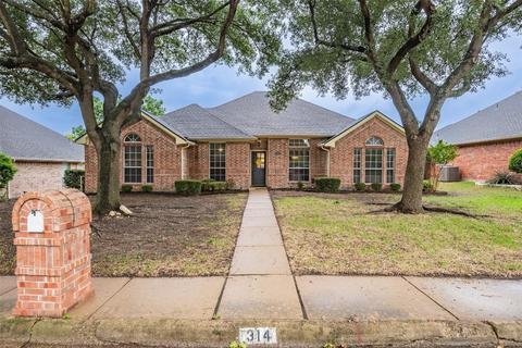 314 Iroquois Ln, Waxahachie, TX 75165