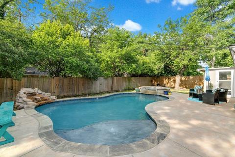 7001 Pinon St, Fort Worth, TX 76116