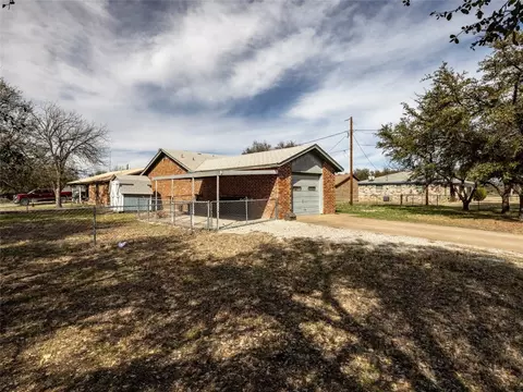 38 Oakcrest Dr, Ranger, TX 76470