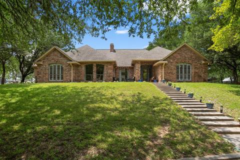 1603 Oakridge Trl, Bridgeport, TX 76426