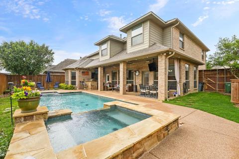 8220 Westwind Ln, North Richland Hills, TX 76182