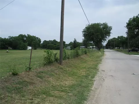 000 Crittedon St, Bridgeport, TX 76426