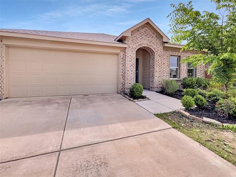 1984 Shale Ln, Heartland, TX 75126