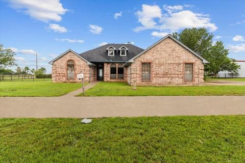 716 N Main St, Godley, TX 76044
